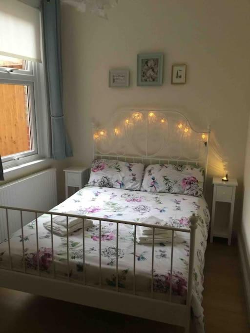 Bikki Apartments - 2 Bedroom Harrow Extérieur photo