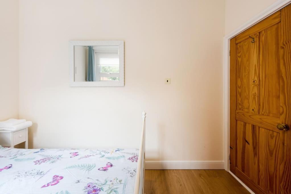 Bikki Apartments - 2 Bedroom Harrow Extérieur photo